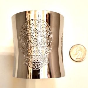 Skull cuff bracelet